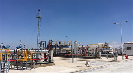 航天泵(beng)閥進站閥組橇-分(fèn)離分液橇-低溫脫(tuo)水橇-注劑調制撬(qiao)2 航天泵閥進站閥(fá)組橇-分離分液橇(qiāo)-低溫脫水橇-注劑(jì)調制撬2