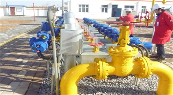 閥門現場(chang)試壓試漏(lòu)圖